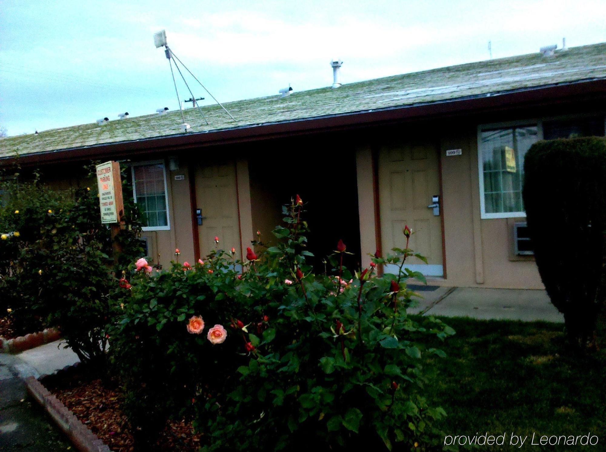 Maple Inn And Suites Los Banos Exteriér fotografie