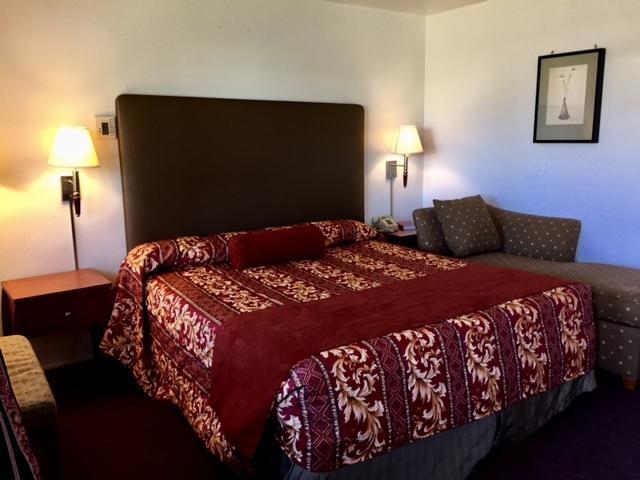 Maple Inn And Suites Los Banos Exteriér fotografie