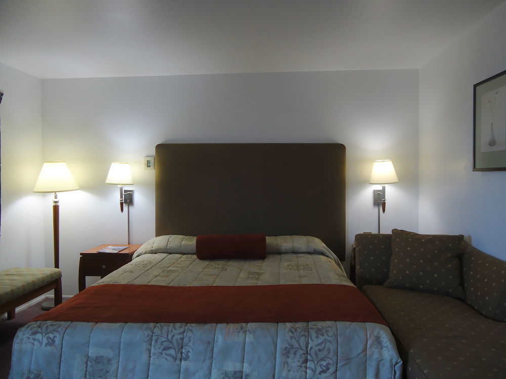 Maple Inn And Suites Los Banos Exteriér fotografie
